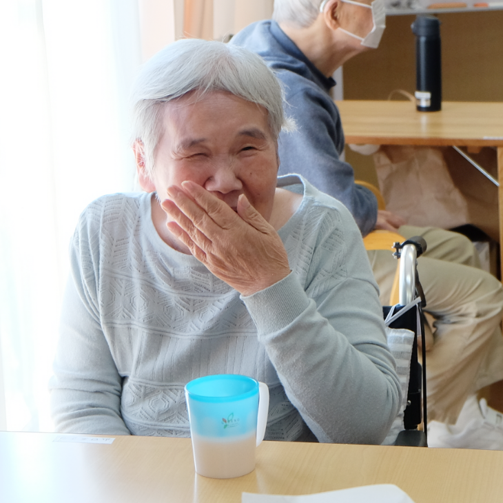 笑顔の女性利用者様